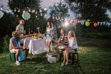 Boxa portabila perfecta pentru petrecerea perfecta outdoor. Cum o gasesti?