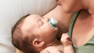 Iubite de bebelusi, cu un grad de acceptare a tetinei de 98%**