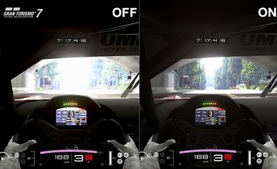 Imagini cu ecran divizat cu Gran Turismo 7 ilustrand diferenta dintre Mapare automata a tonurilor HDR activata si dezactivata.