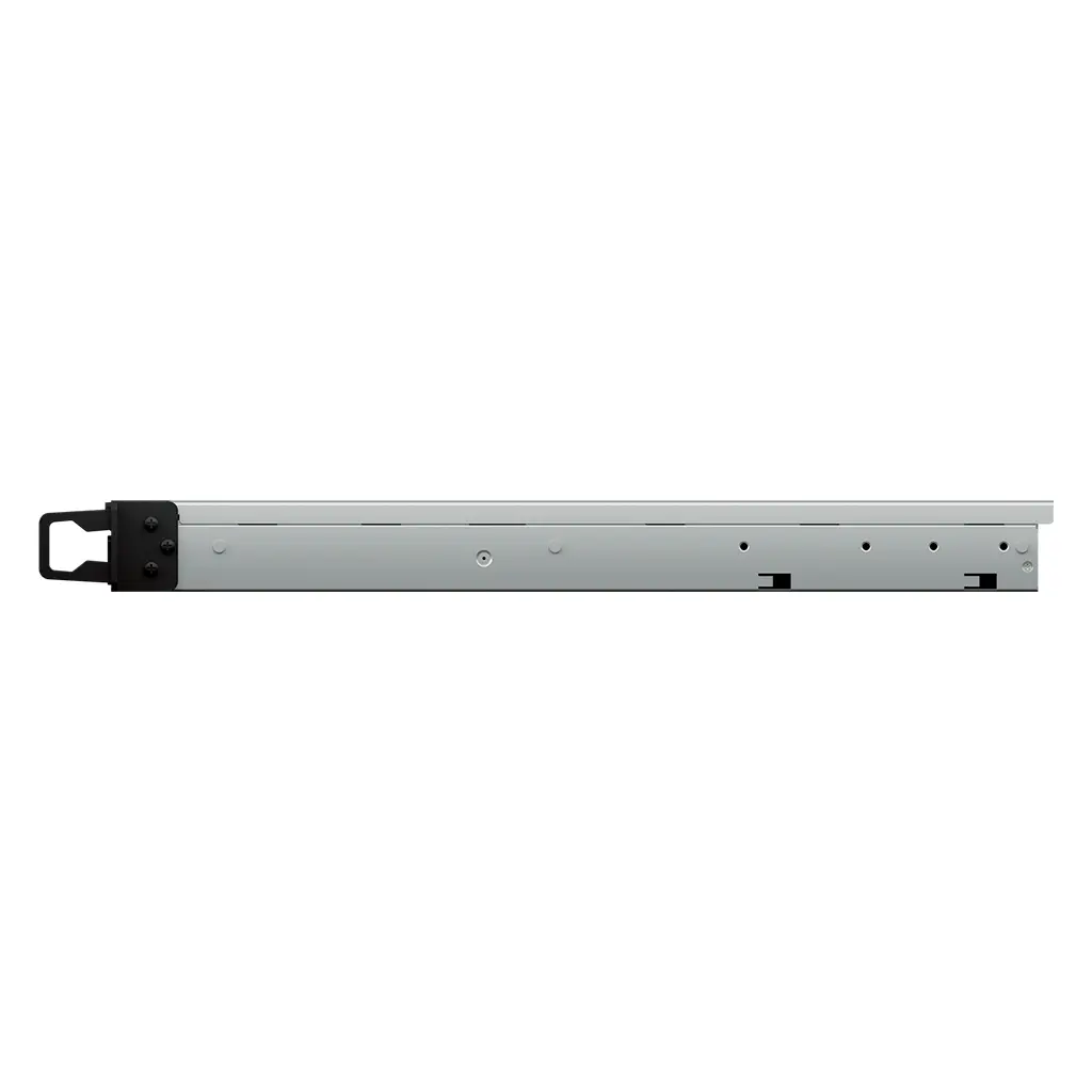 Synology RS826+ — bay-uri pentru discuri si posibilitati de extindere