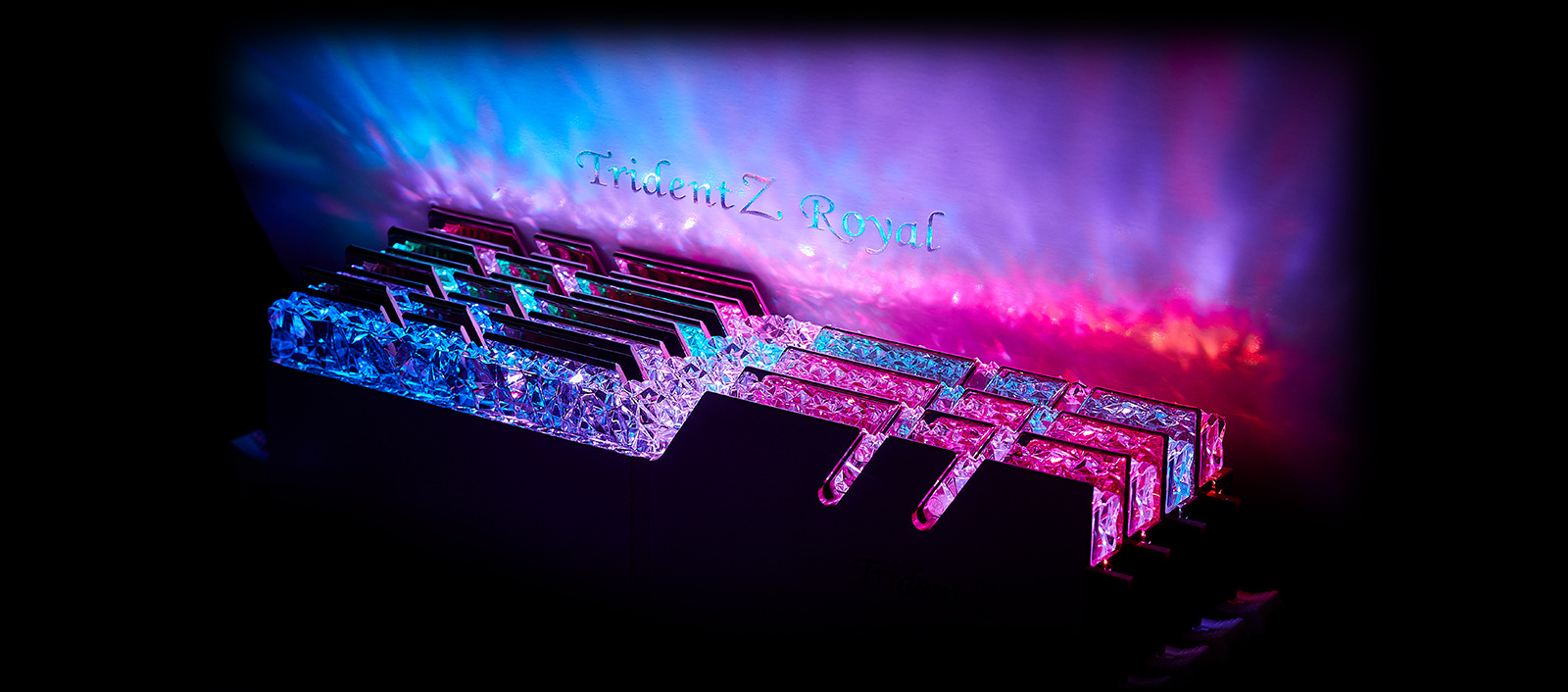 06-tzroyal-extreme-overclocking-performance.jpg (1600×706)