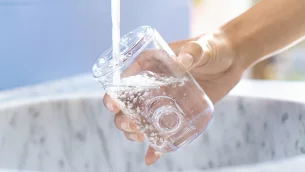 Rezervor de 250 ml usor de umplut