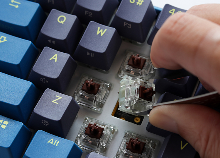 All standard Ducky One 3 mechanical keyboards are hot-swappable and feature Kailh’s hot-swap socket