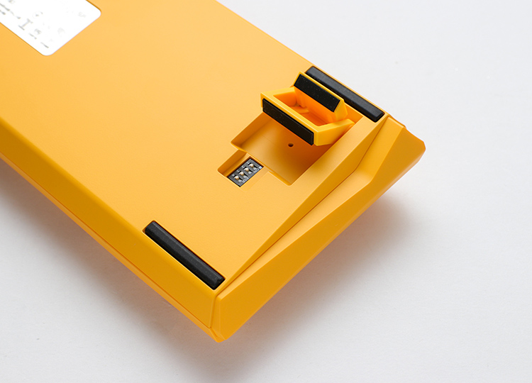 Two-step keyboard feet allow you to set your keyboard at three different tilt angles.