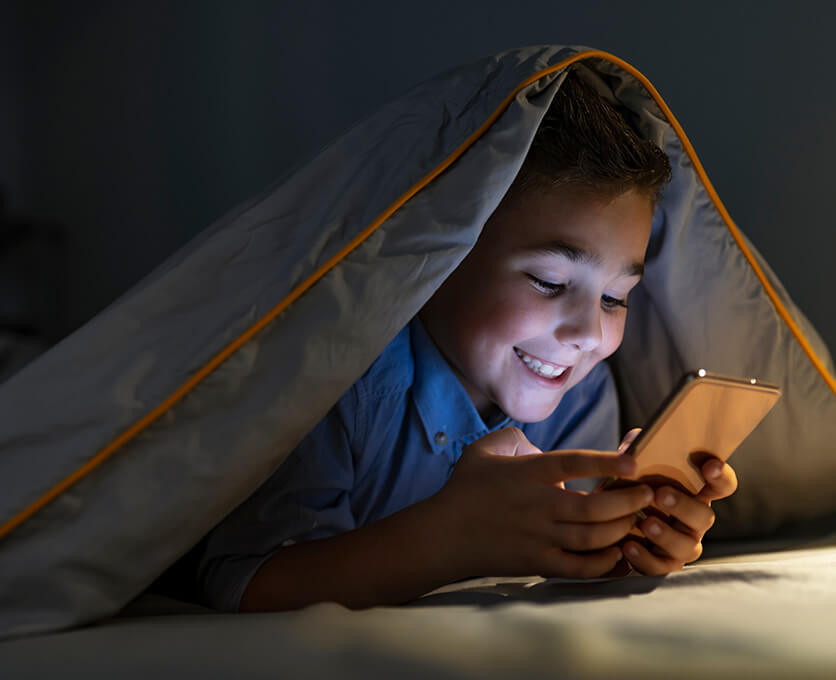 Cu functiile noastre extinse de control parental, puteti gestiona parentingul digital mai flexibil si cu mai putin efort.